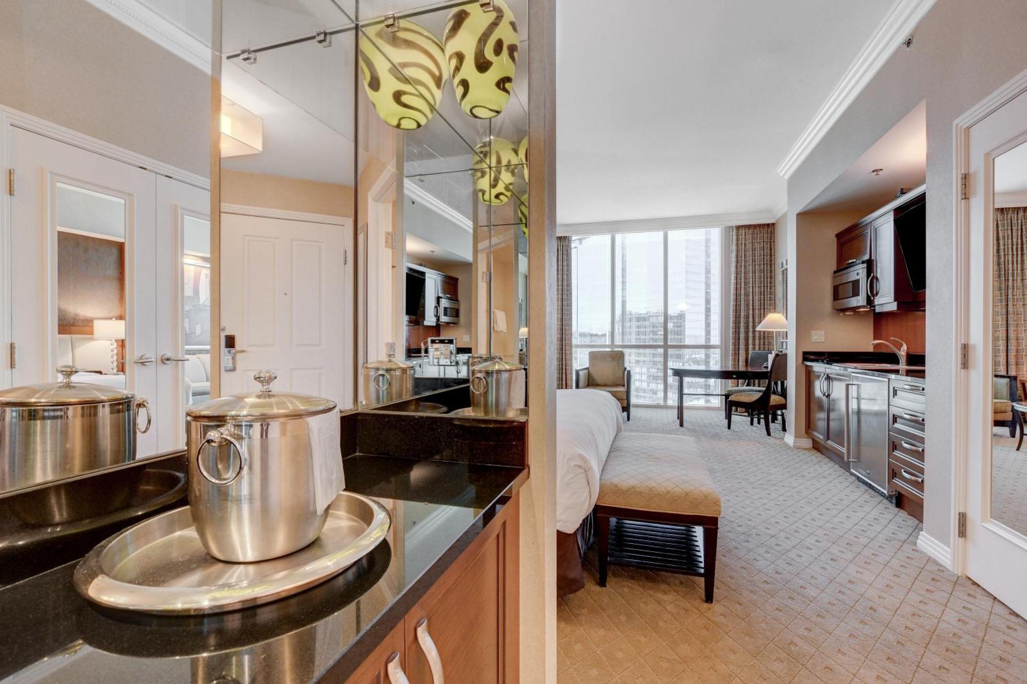 The Fantasy Suite Mgm Signature Pool View Las Vegas Kültér fotó